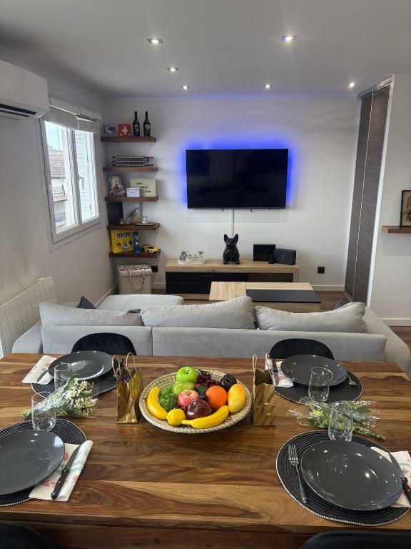 T2 design climatisé au coeur de Divonne - B&B Divonne-les-Bains