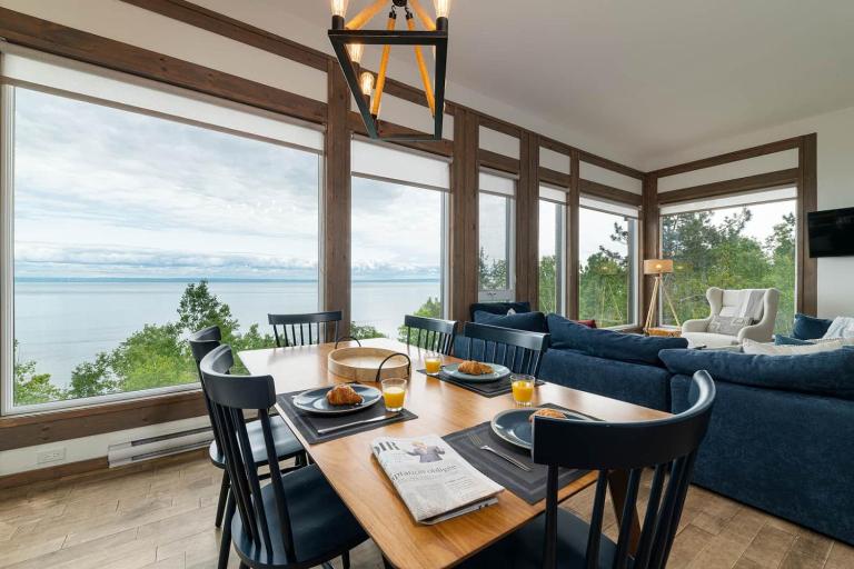 Hôtel à la maison - Le Phare d'Irène spa et fleuve - B&B Saint-Irénée