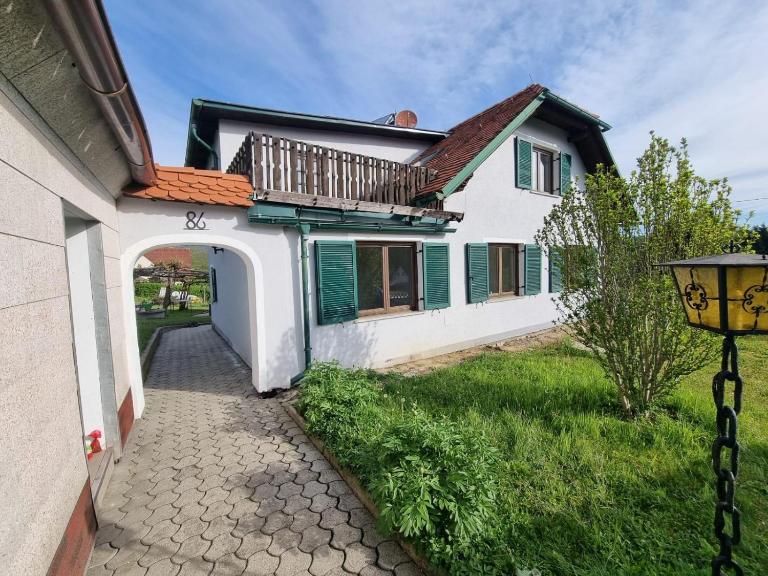 Haus Fini - Ferienwohnung Hartl
