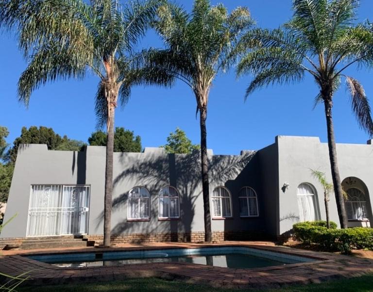 Home in Waterkloof Glen - B&B Pretoria