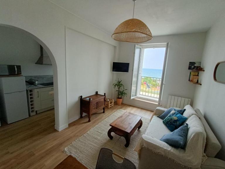 Chez Solange, appartement en front de mer - Bed and Breakfast Luc-sur-Mer