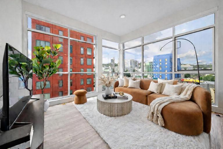 The Hollywood Sign luxury Penthouse Pool & Spa - B&B Los Angeles