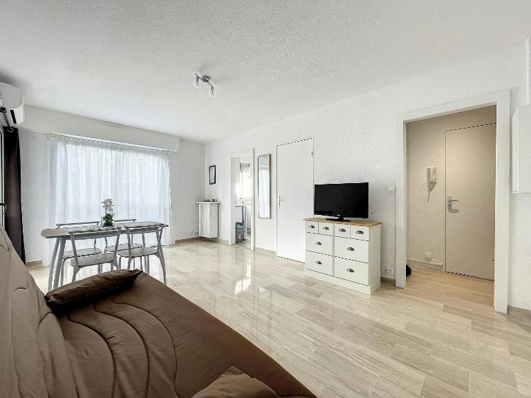 Studio Golfe Juan-2 couchages-Terrasse - Ferienwohnung Golfe-Juan