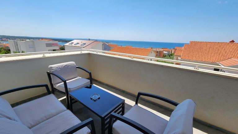 The Sands Luxury Residences With Pool - B&B Novalja