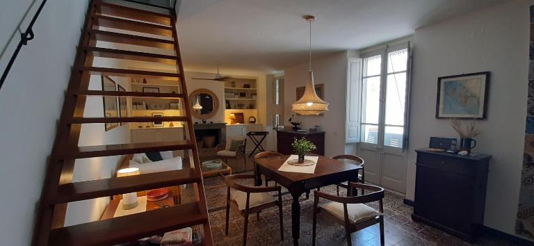 Casa Perdigiournu, calmo e luminoso appartamento nel centro storico - B&B Carloforte