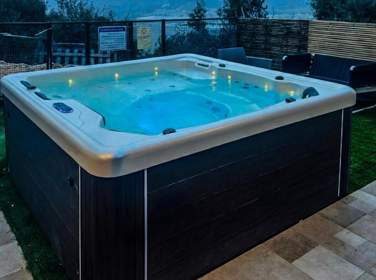 mazal Cozy Garden Unit & Jacuzzi - B&B Kammon