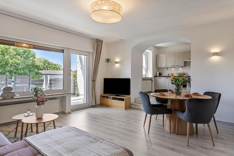 JKTV Living IX - 103qm nahe Starlight Exp, Parkpl - Ferienwohnung Bochum