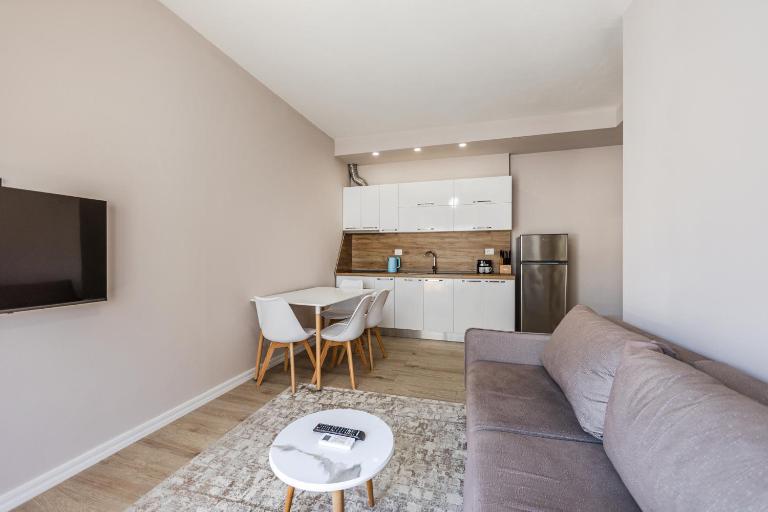 Cozy Wave Retreat Beach 2 Min Walk by PikHost - Ferienwohnung Golem