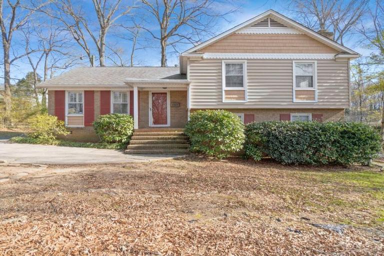 Charm of Southpark - 4 Beds & Backyard - Ferienwohnung Charlotte