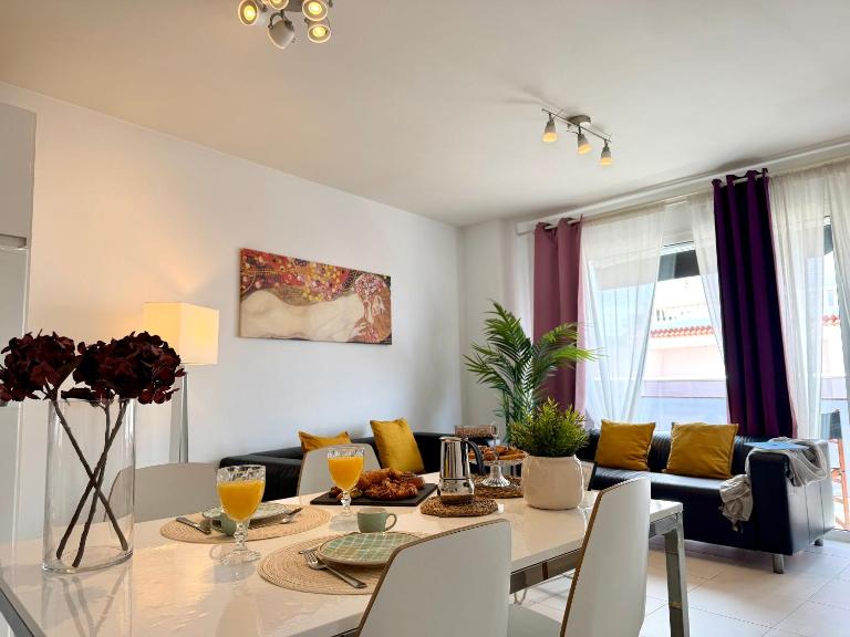 Hortensia Suites Apartments, Los Cristianos, Tenerife - B&B Los Cristianos