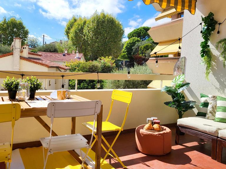 Appartement Confortable & Lumineux, Idéalement situé à Vence - B&B Vence