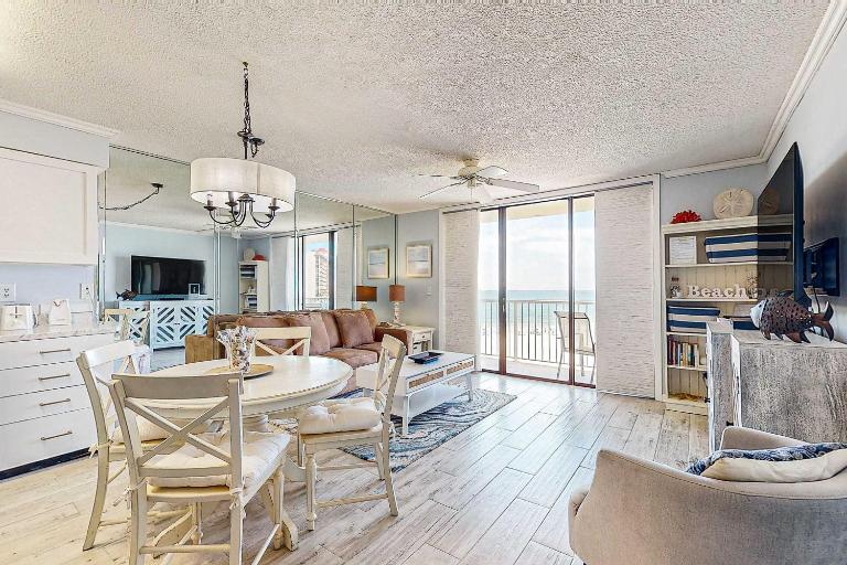 Gulf-view condo with central AC WiFi laundry pools gym & tennis - Ferienwohnung Orange Beach