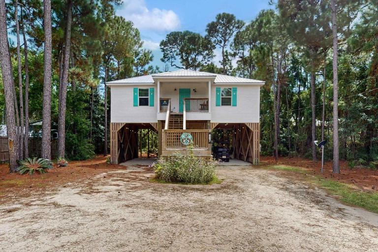 Island Home With Spacious Deck Lower Patio Free WiFi & Beach Access Nearby - Chambres d'hôtes Dauphin Island