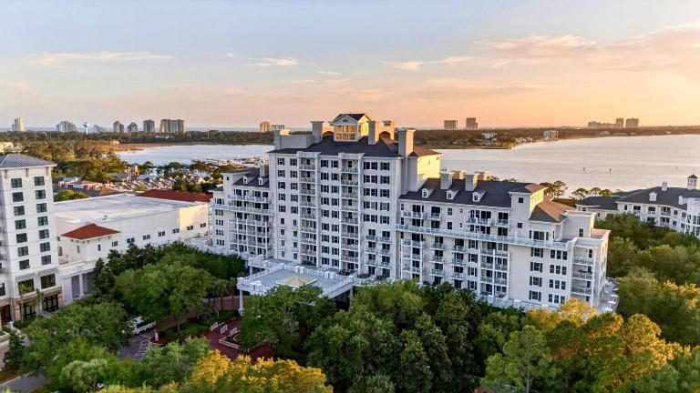 The Grand Grove by AvantStay - B&B Destin