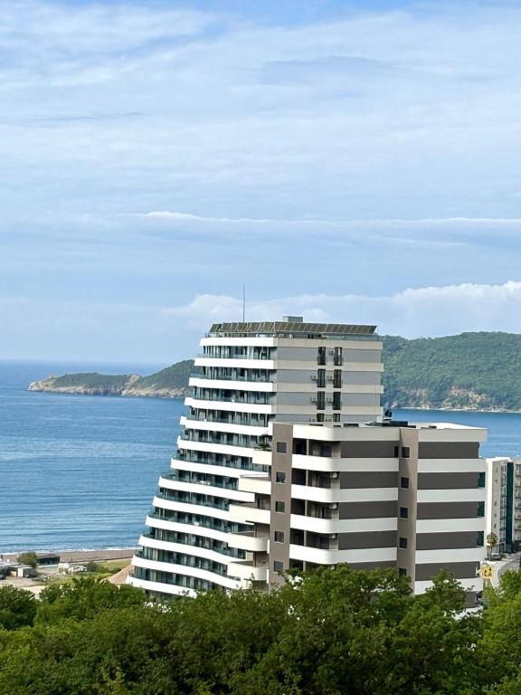 New apartment in Becici - Bed and Breakfast Bečići