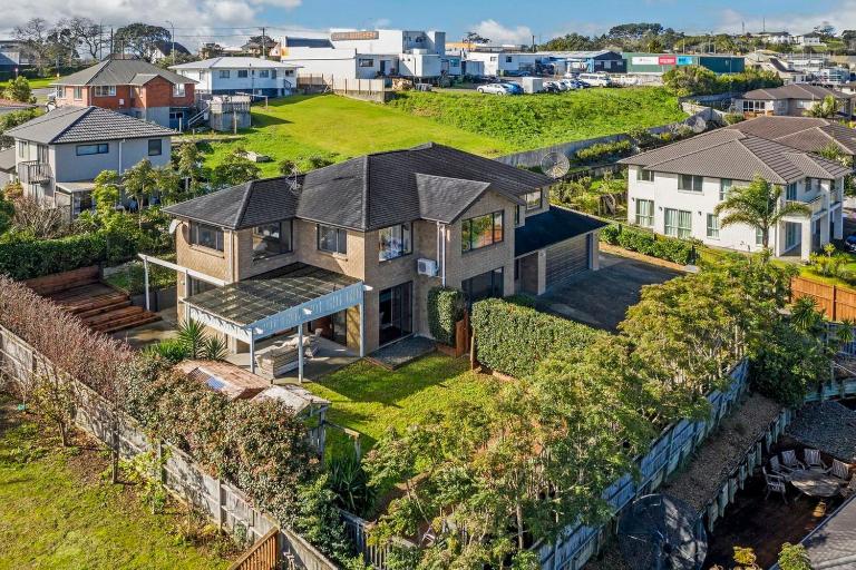 Pinehill Extra-Large 8 Bedrooms House - B&B Auckland