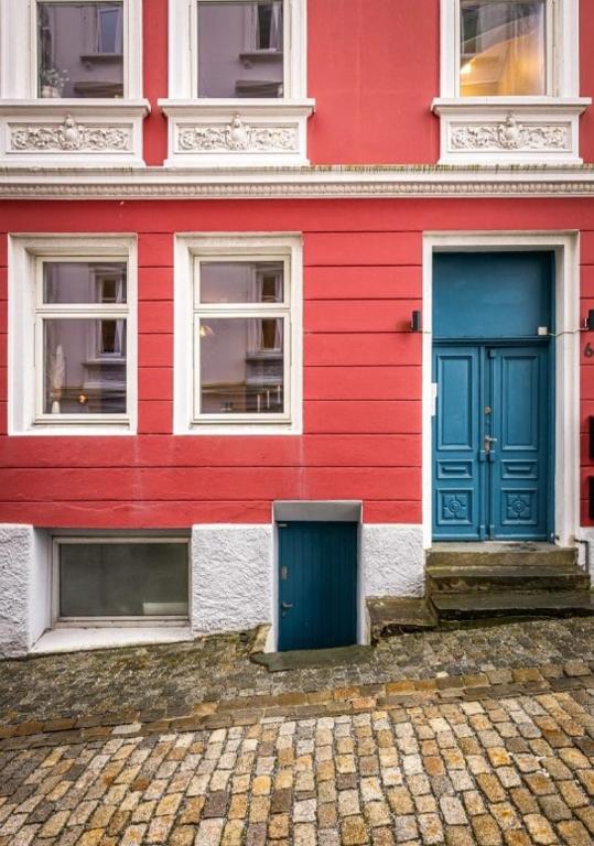 Bo blant brosteinsbelagte gater i hjertet av Bergen - Ferienwohnung Bergen