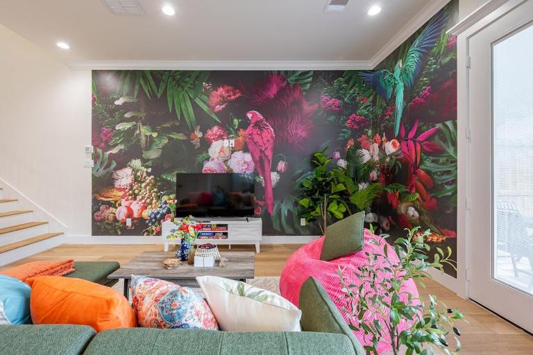Luxe Designer Retreat Home With Game Lounge Near NRG! - B&B Houston