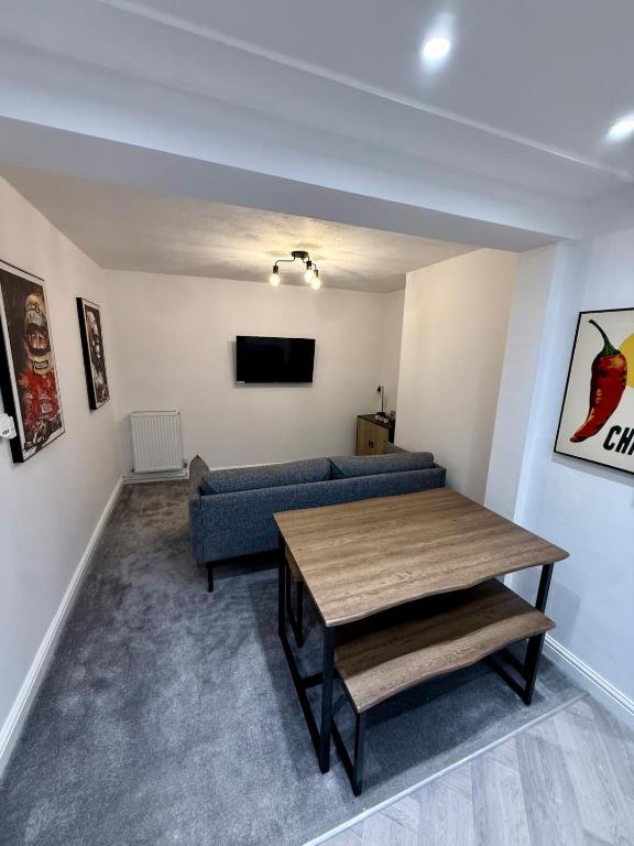Modern House - Parking - Leisure - Professional - Ferienwohnung Neston