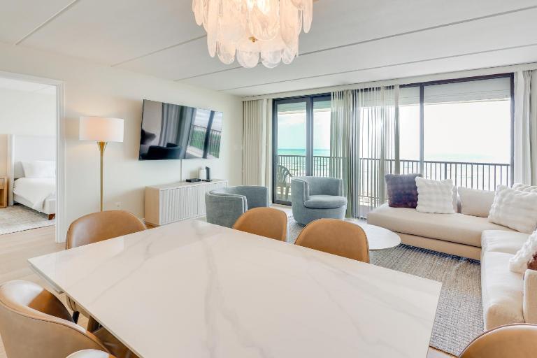 Stunning Views, Luxe Decor: Suntide III - Unit 805 - B&B South Padre Island