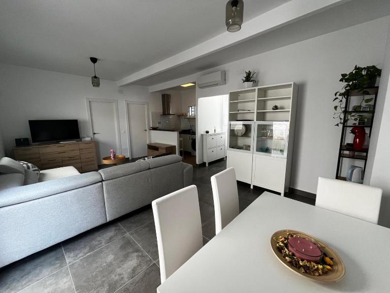 Loresti Mare - Bed and Breakfast Fuengirola