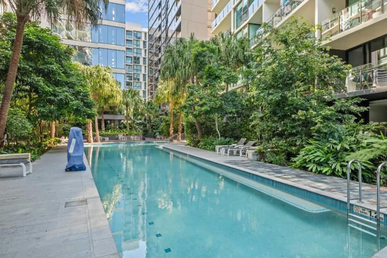 Luxury 2 Bed 2 Bath Parking Pool Gym & Sauna - B&B Brisbane