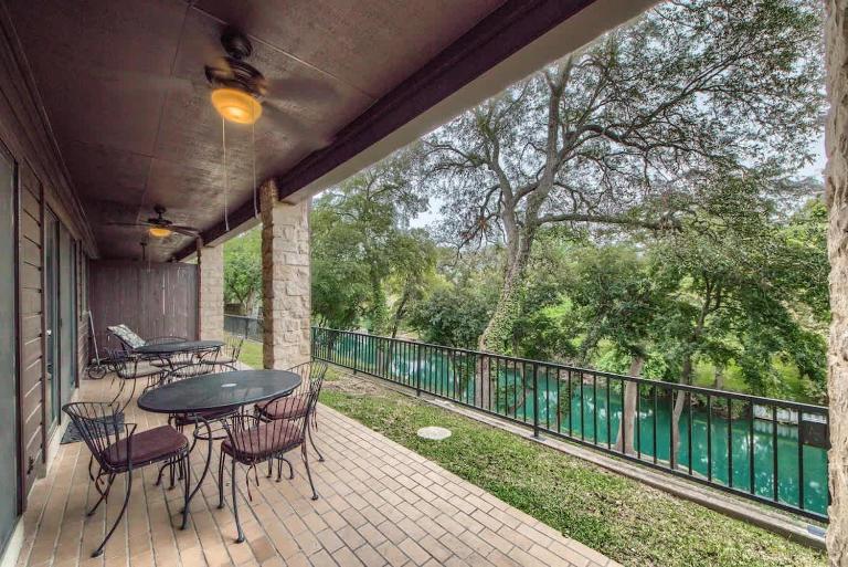 CW C109 River Bend - B&B New Braunfels