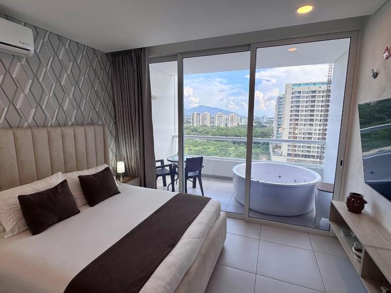 Suite con Jacuzzi y vista al mar piso 13 - Ferienwohnung Santa Marta