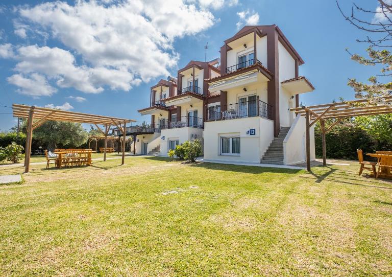 Blue Donkey Villas - B&B Polychrono