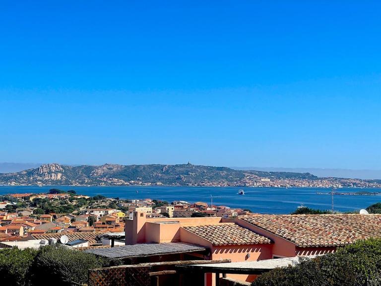 Sea View Garden Vista mare con giardino - B&B Palau