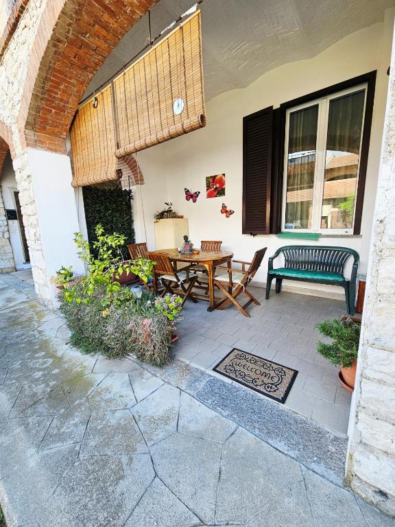 LaCasaDeiNonni - Laghi&Relax - Bed and Breakfast Varano Borghi
