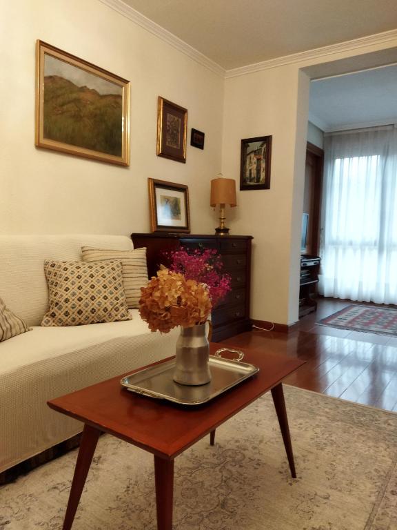 Casa El Café II en Nava en el centro de Asturias Villa de la sidra a la falda de Peñamayor - Chambres d'hôtes Nava