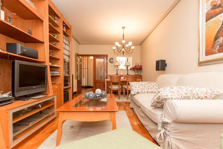 Apartamento céntrico con vistas a la Ría! garaje, ideal 2-4 - Ferienwohnung Bilbao