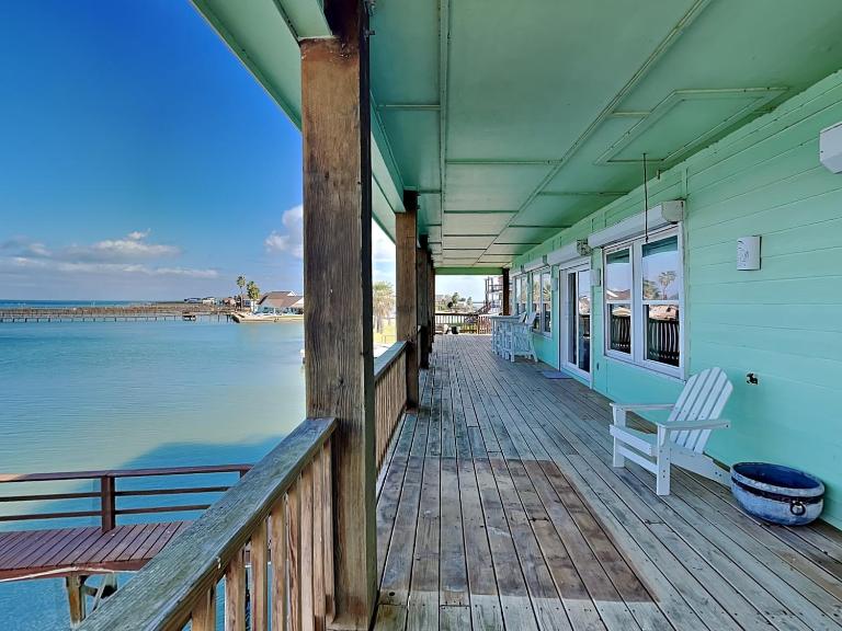 Pelican Point - B&B Rockport