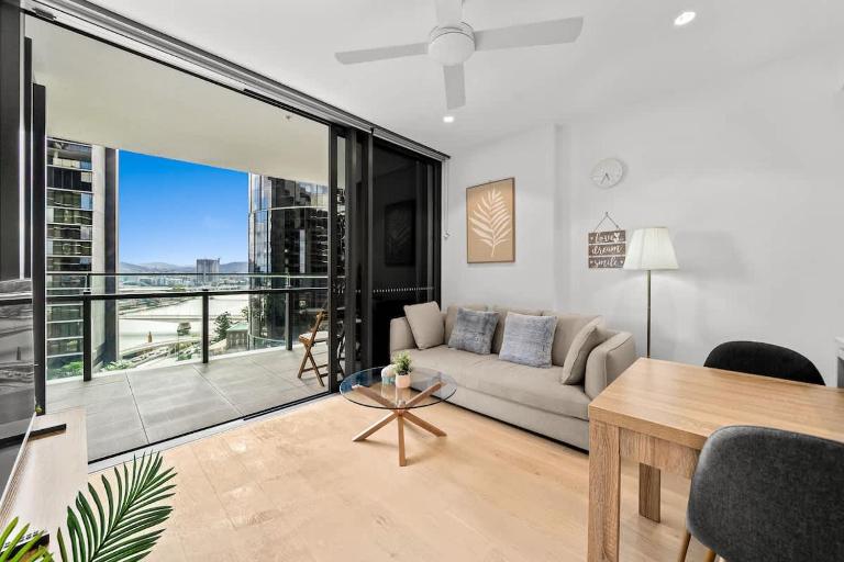 Queens Wharf - Beautiful 13th Floor Executive Apt - Ferienwohnung Brisbane