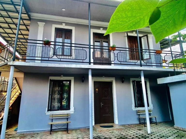 NAZITI HOUSE - B&B Batumi