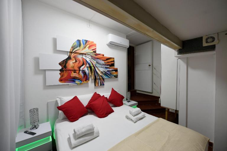 6 Tourist House Bologna Oche- Self Check in - B&B Bologna