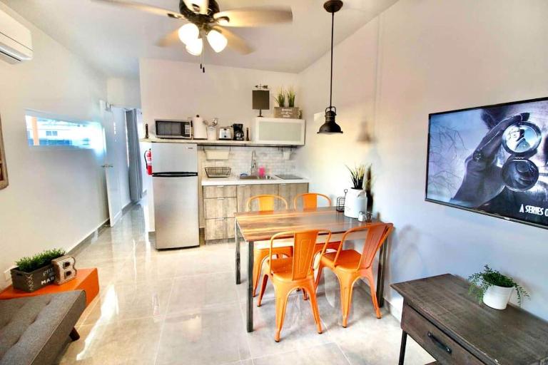 1.6 • Balcony • Generator • Parking • 2nd Floor - Chambres d'hôtes Mayaguez
