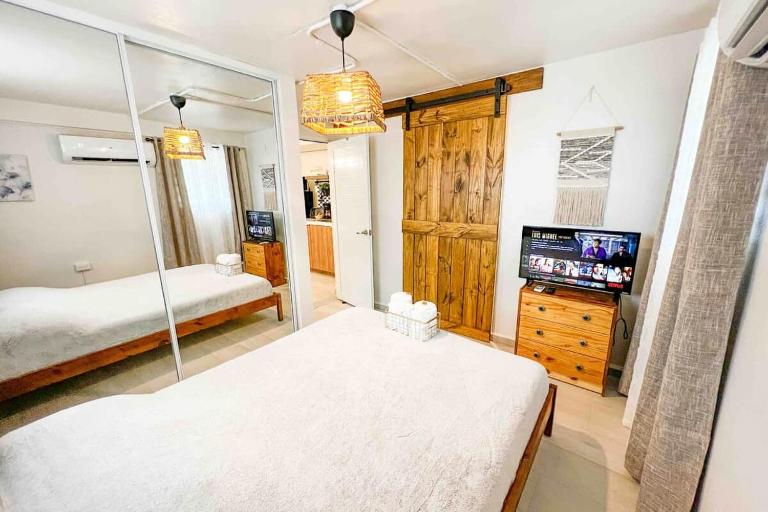 3.3 Near Beach • Generator • Parking • 1st Floor - Bed and Breakfast Garita