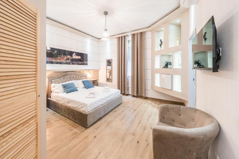 Bella Apartments - 7 minuti a piedi dalla stazione centrale - B&B La Spezia