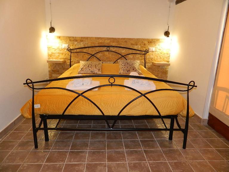 Suite matrimoniale Sofia con bagno privato - B&B Bagnoregio