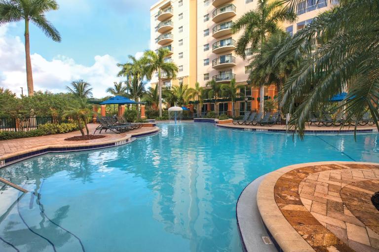 Palm-Aire Resort 2BR Apartment - Chambres d'hôtes Pompano Beach