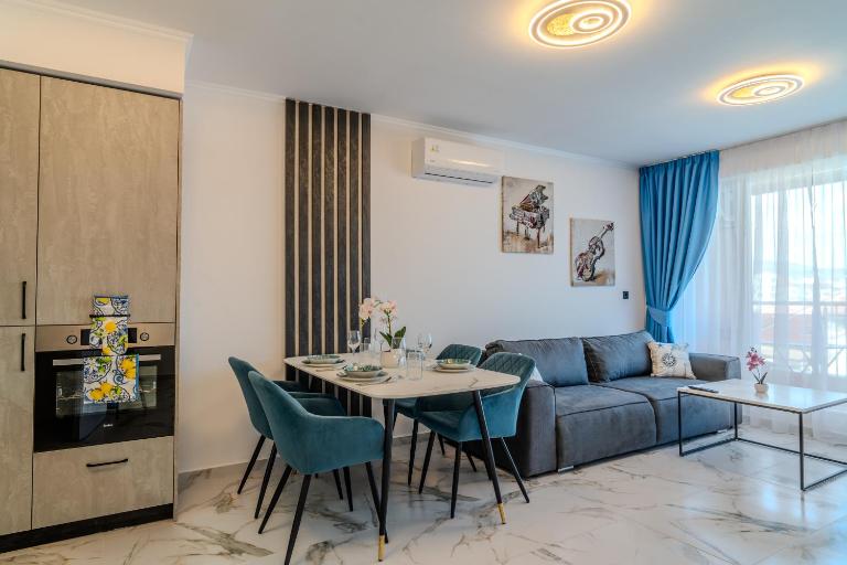 Sea View Luxury Apartments- Harbor View Luxury Suite - B&B Ahtopol