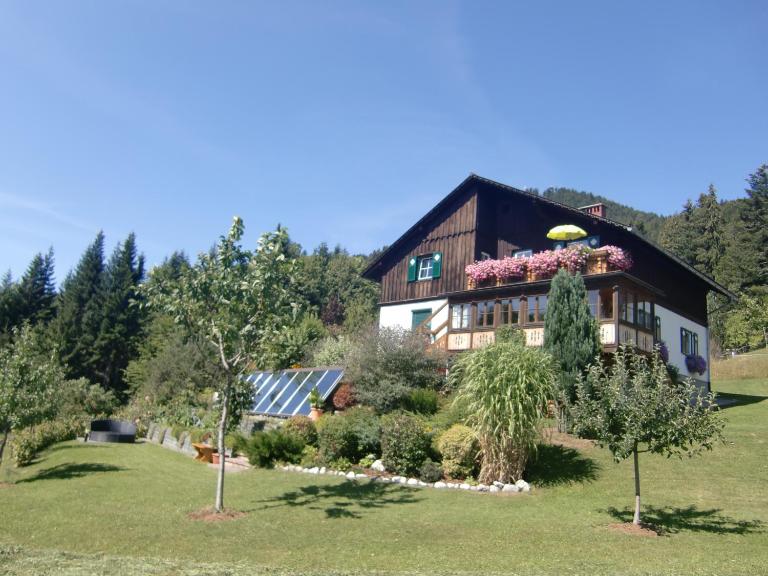 Haus Brandstaetter - Bed and Breakfast Grundlsee
