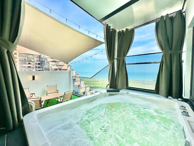 MWHoliday Imperio Residence Private Jacuzzi Premium Suites - Chambres d'hôtes Malacca