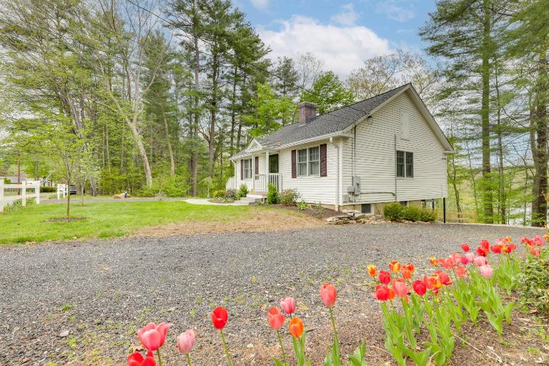 < 3 Mi to UConn: Peaceful Home on Pine lake - Ferienwohnung Coventry