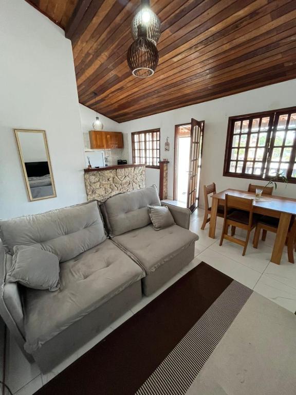 Casa de 2 Quartos com Terraço e Vista a 5 minutos do Centro de Búzios - Bed and Breakfast Armação dos Búzios