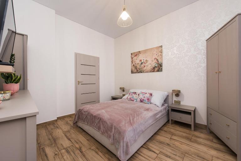 RETRO STATiON APARTMENT - Ferienwohnung Krakau
