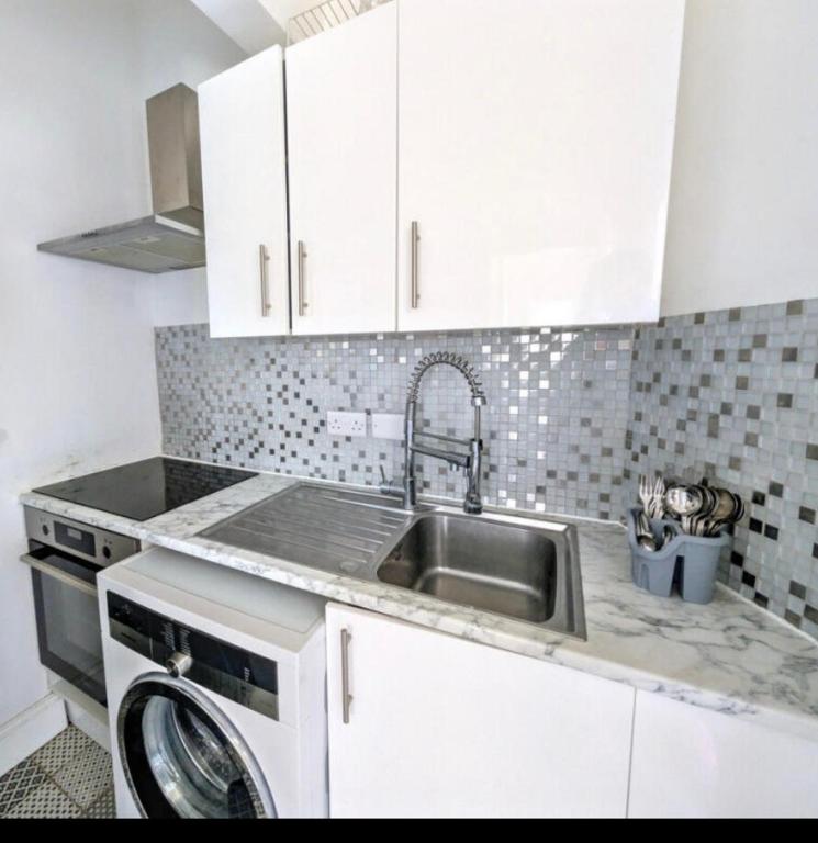 Sunshine apartment - B&B Maidstone