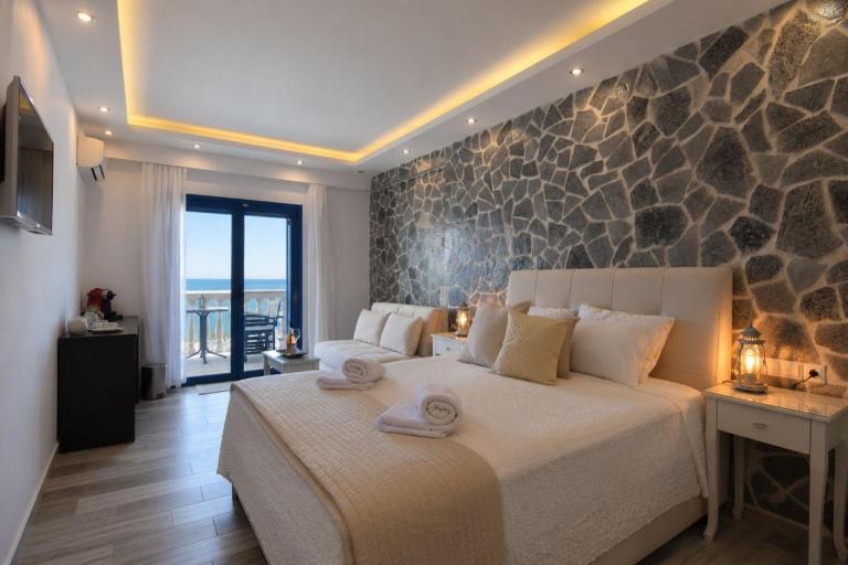 Ocean View Rooms - Bed and Breakfast Paralia Vrachou